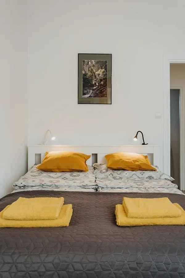 קרקוב Charming Apt Old Town & Jewish District, Quiet Neighborhood דירה