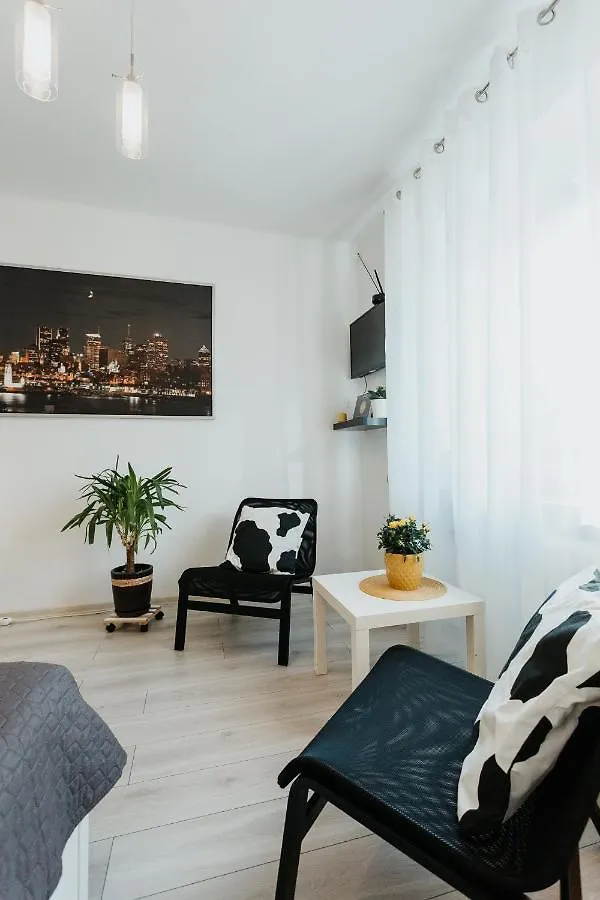 Charming Apt Old Town & Jewish District, Quiet Neighborhood Krakow Apartment