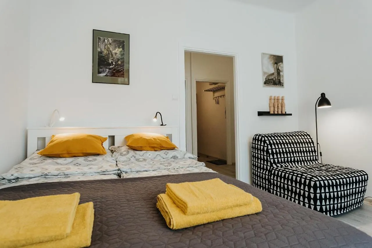 Charming Apt Old Town & Jewish District, Quiet Neighborhood Krakow 0*,